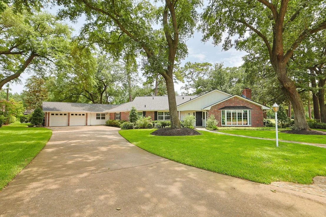 Photo of 5911 Masters Drive