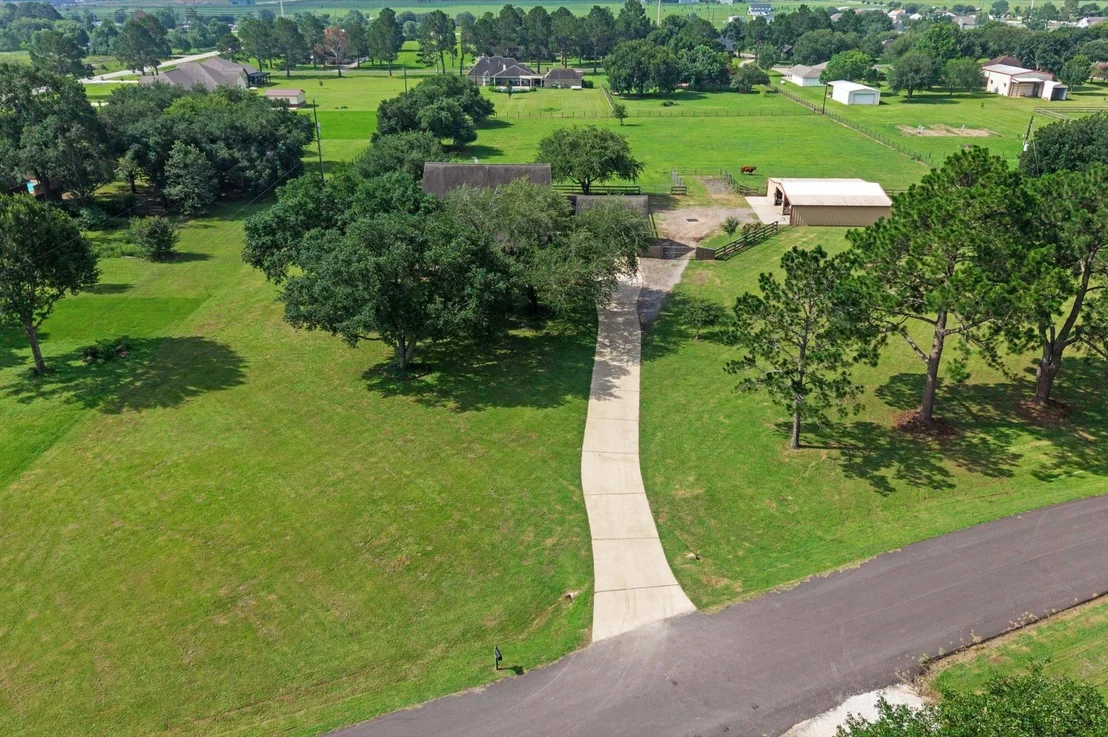 Photo of 33014 Grove Park Drive