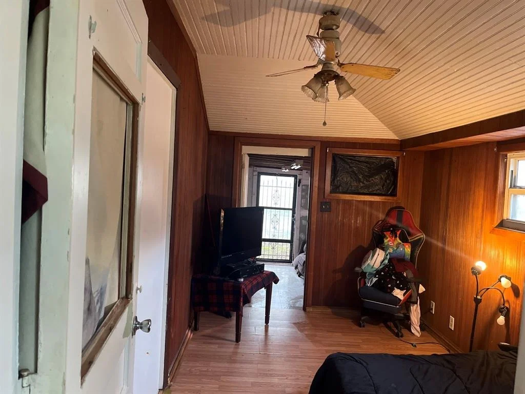 Photo of 1319 W 7th Street