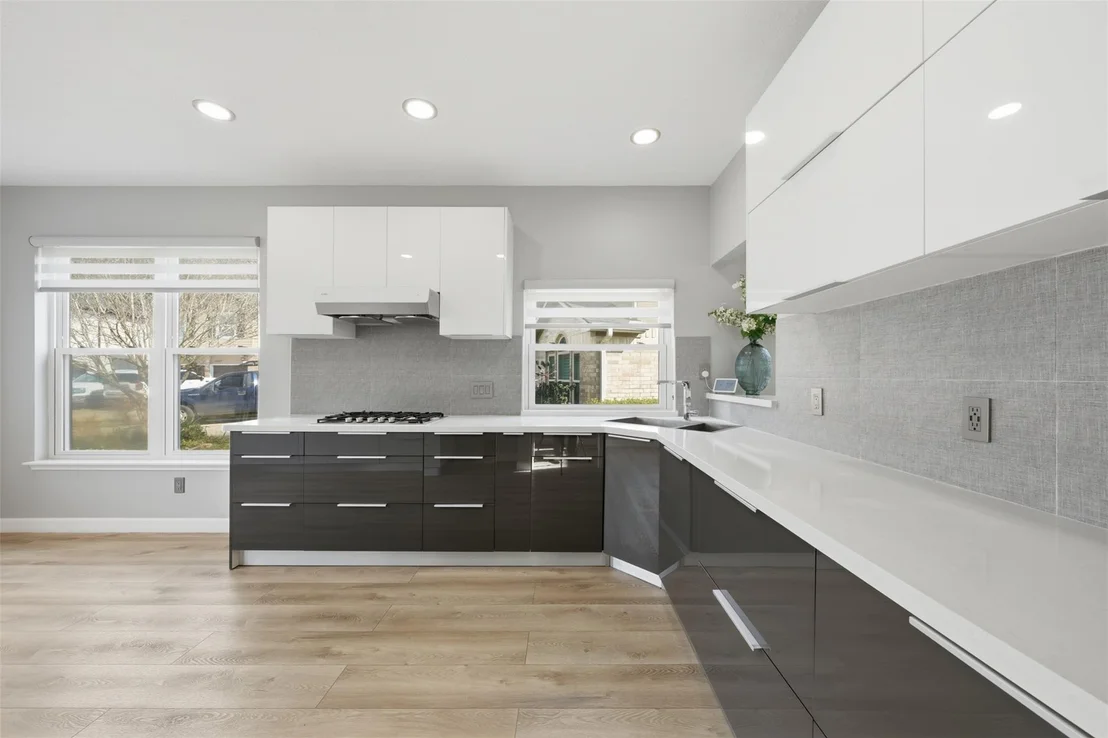 Photo of 12207 Meadow Crest Drive
