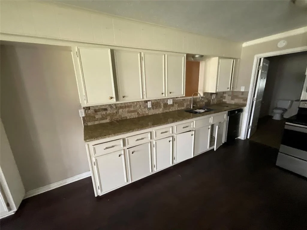 Photo of 232 Gov Hogg Drive