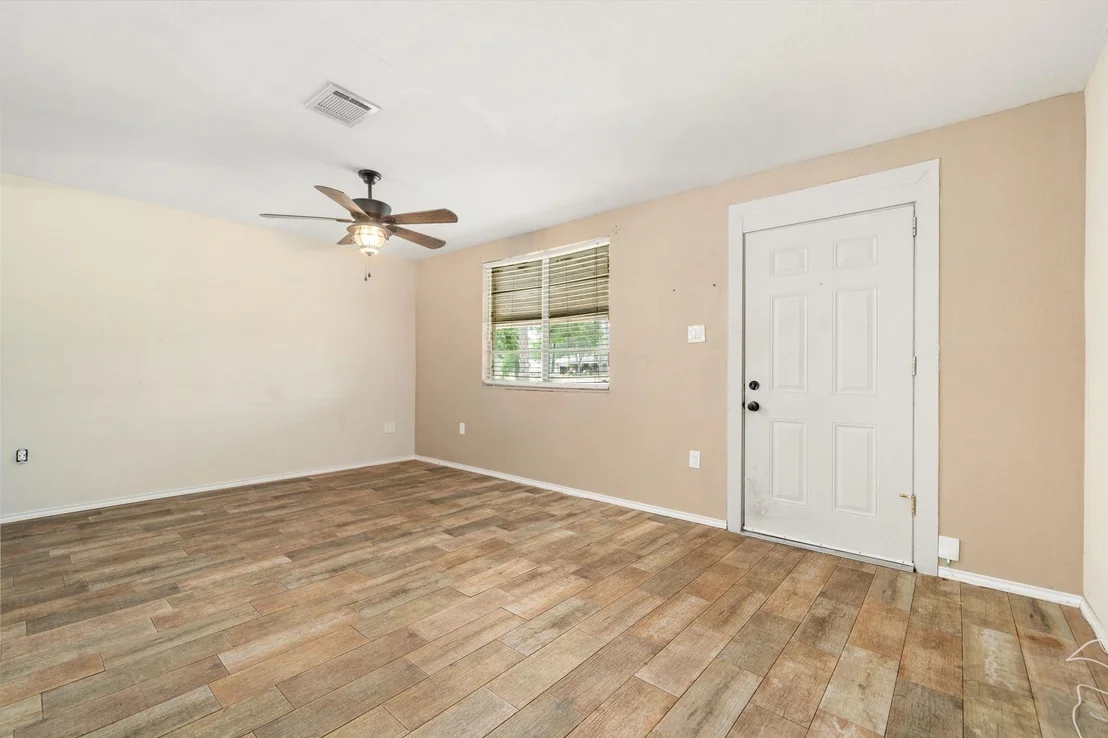 Photo of 12914 Manor Drive
