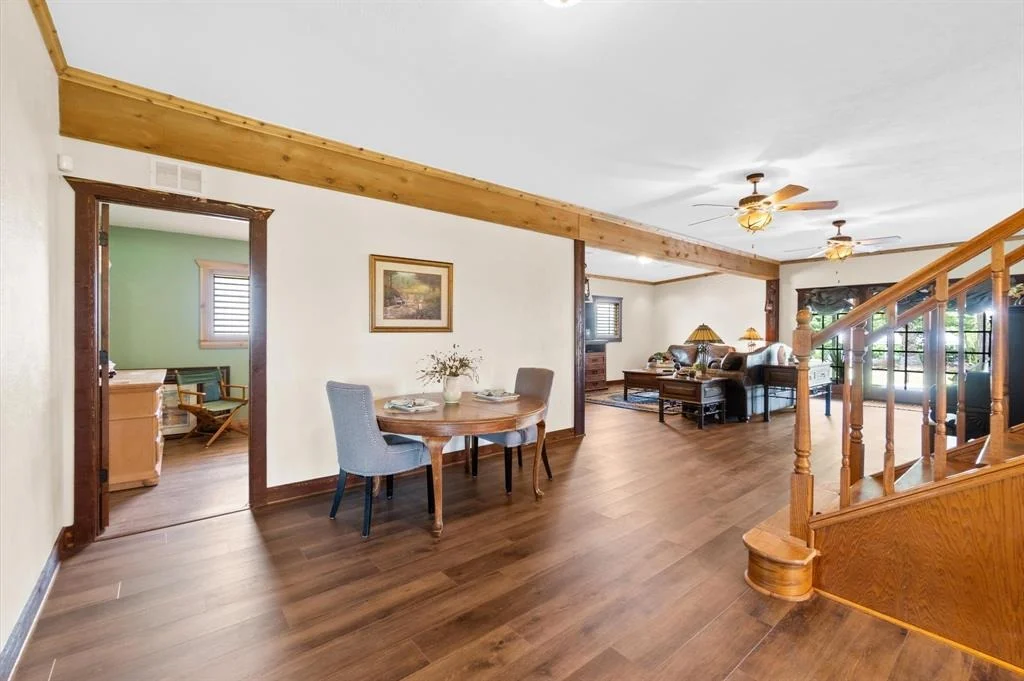 Photo of 11008 Hillside Drive