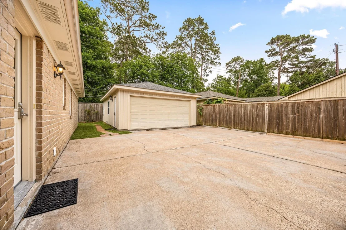 Photo of 1803 Briarpark Drive