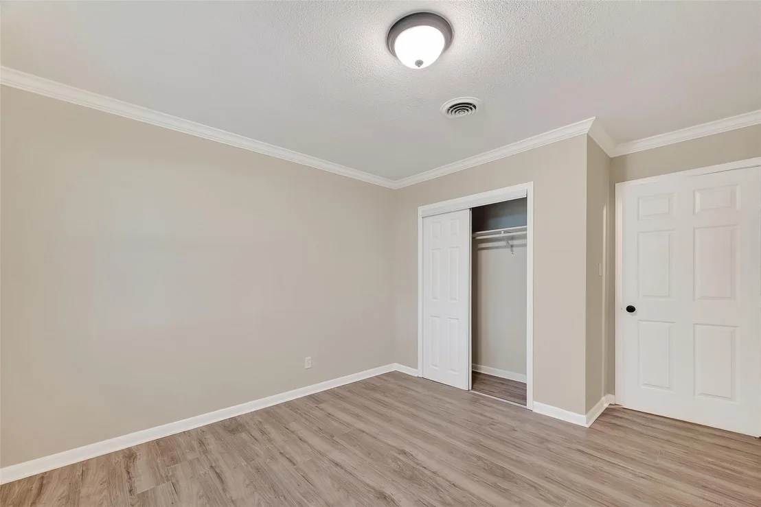 Photo of 105 Longridge Drive