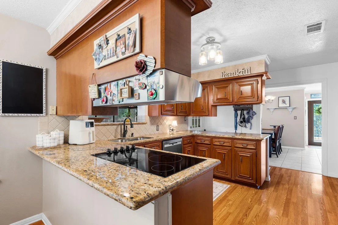 Photo of 6971 Breezy Point