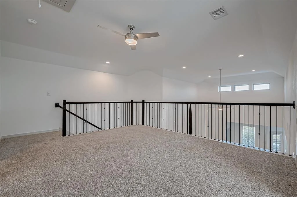 Photo of 28322 Hannahs Harbor Lane