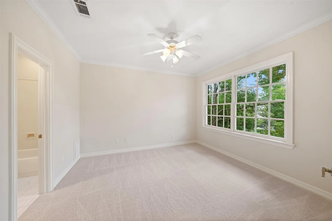 Photo of 3812 Riley Street