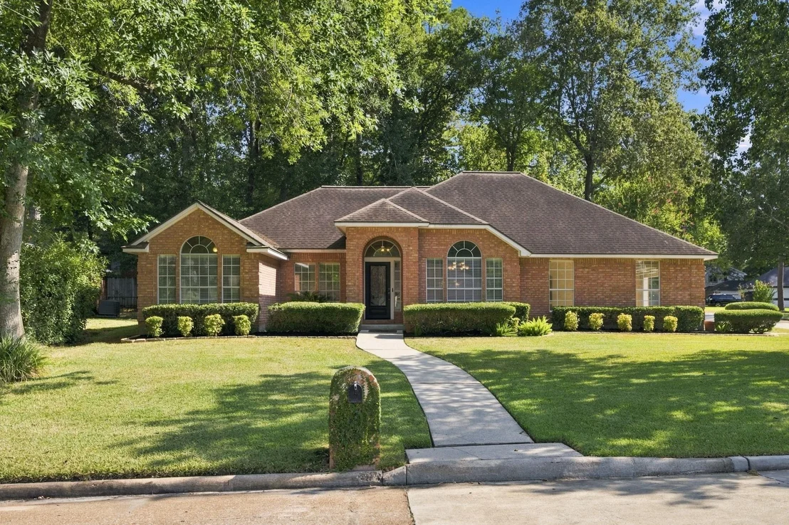 Photo of 101 Lakeside Drive