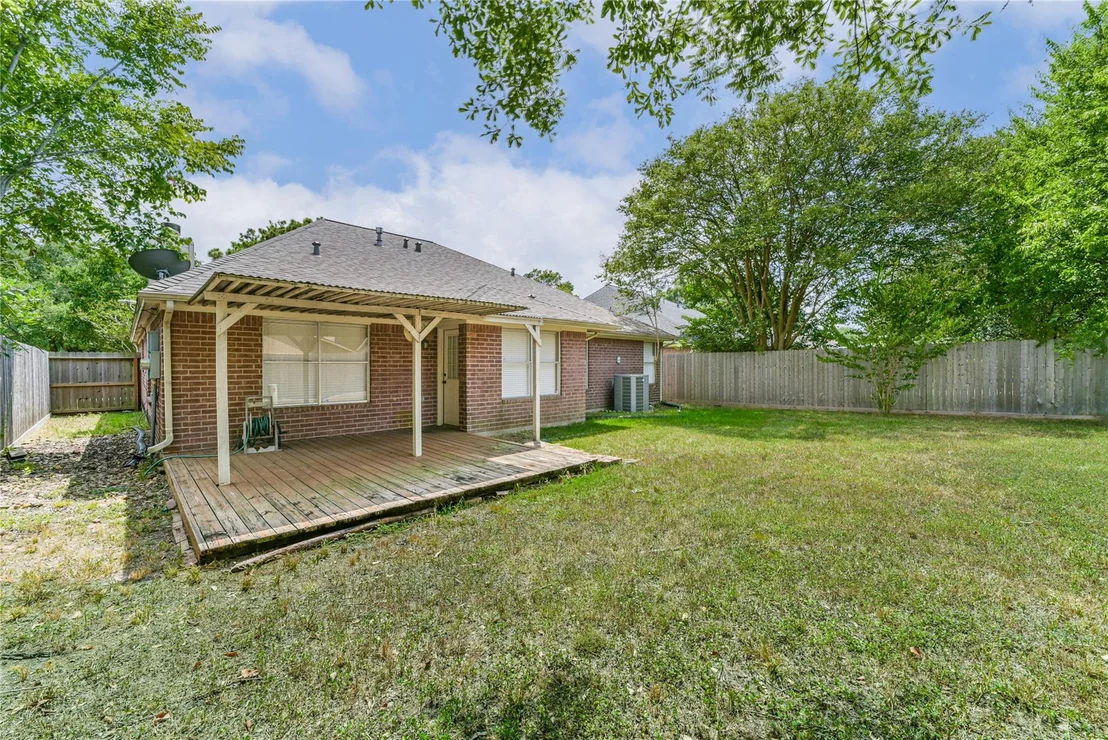 Photo of 22010 Kenlake Drive