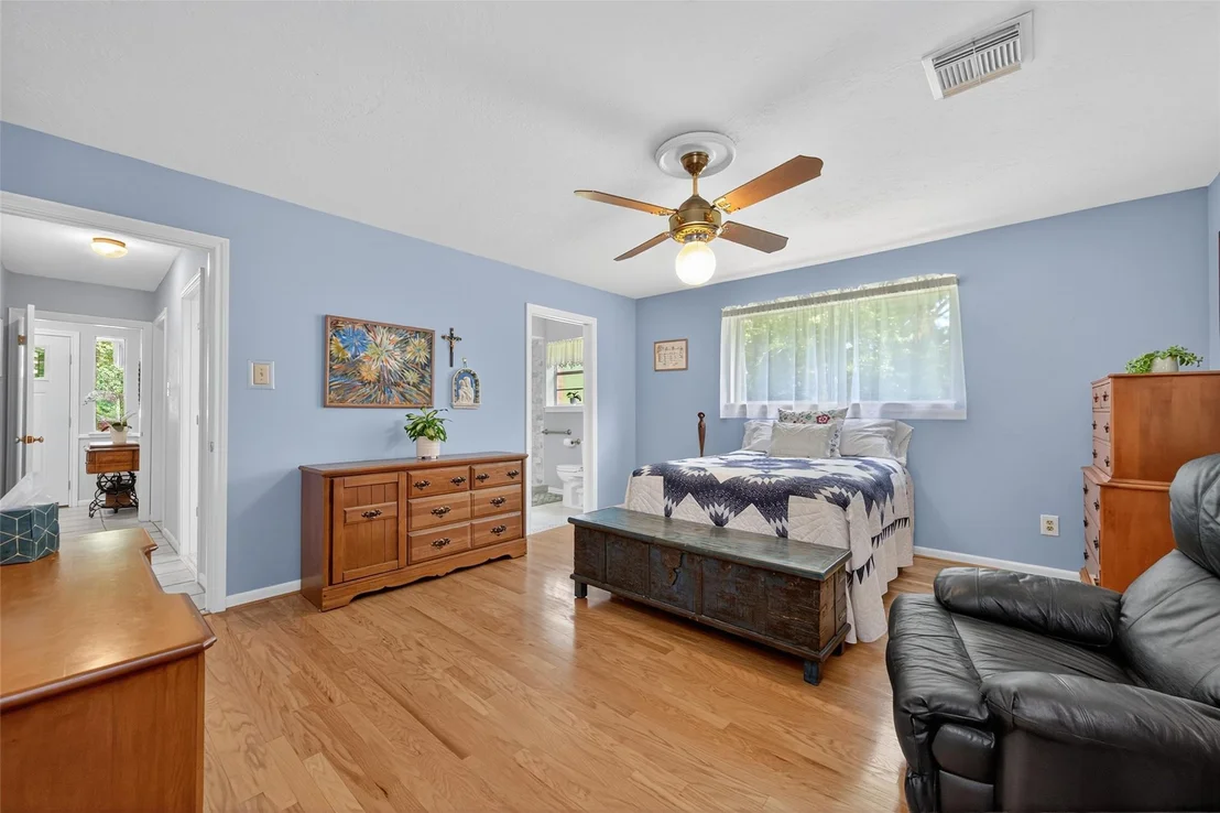 Photo of 105 Glenmora Court