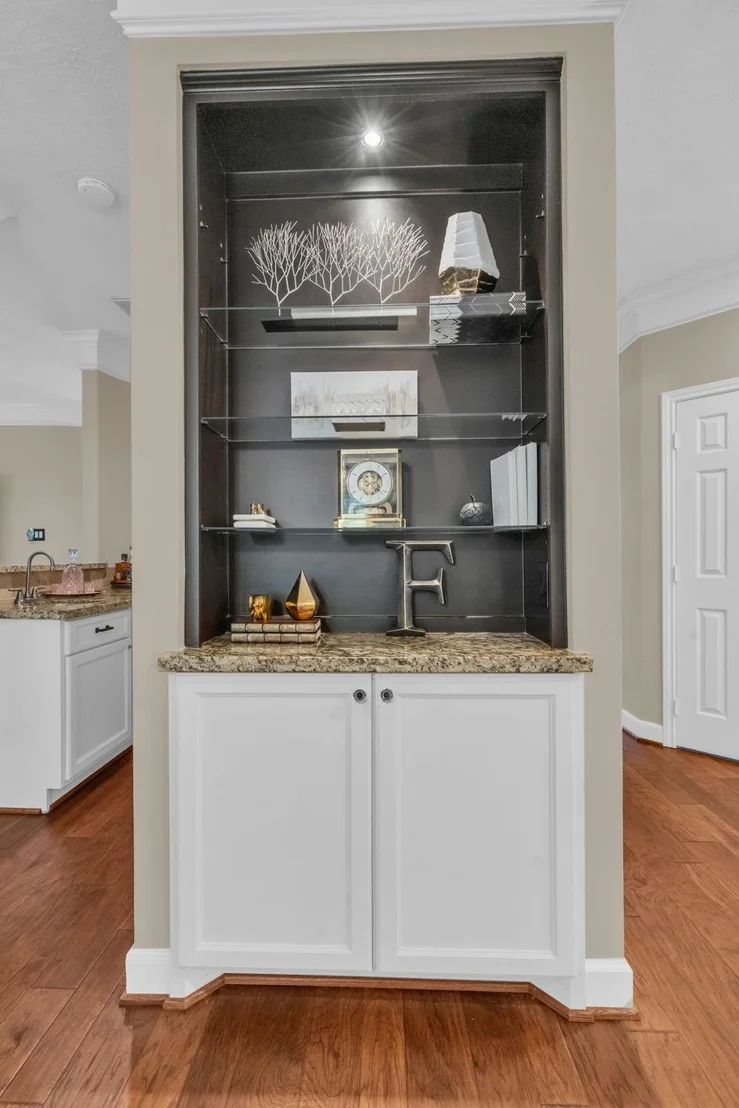 Photo of 16318 Avenplace Road