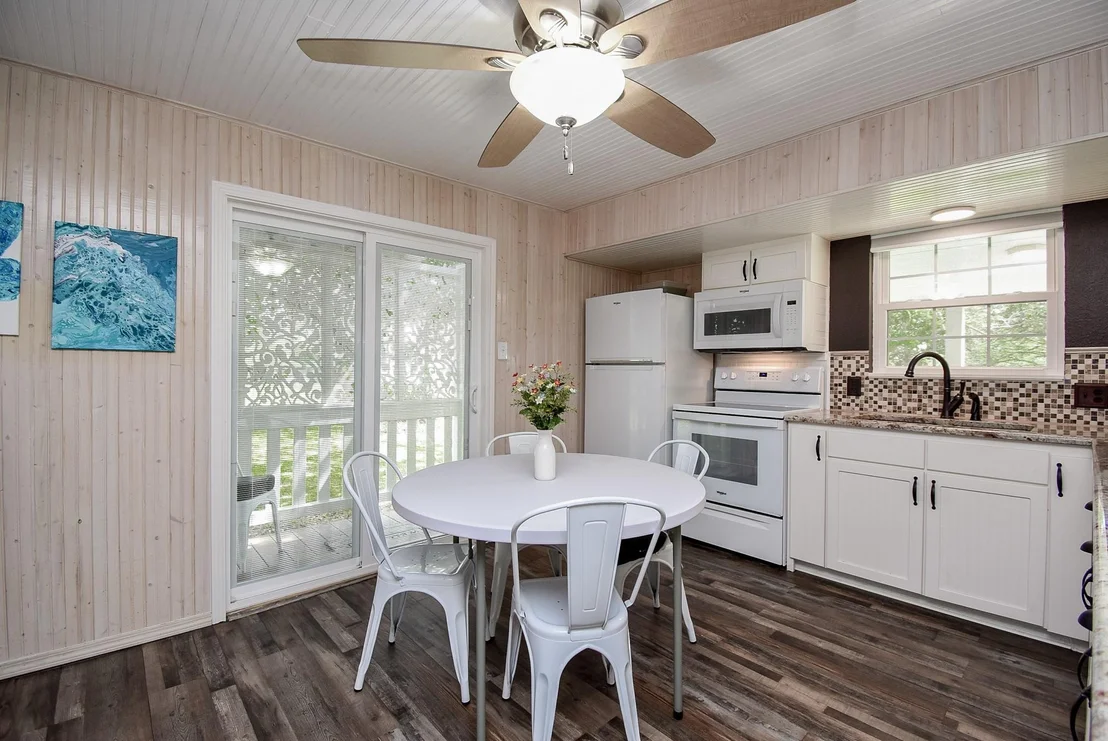 Photo of 1678 Bayview Drive