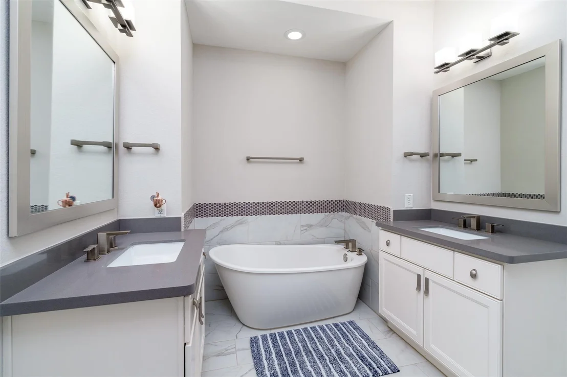 Photo of 1303 Edwinstowe Trail