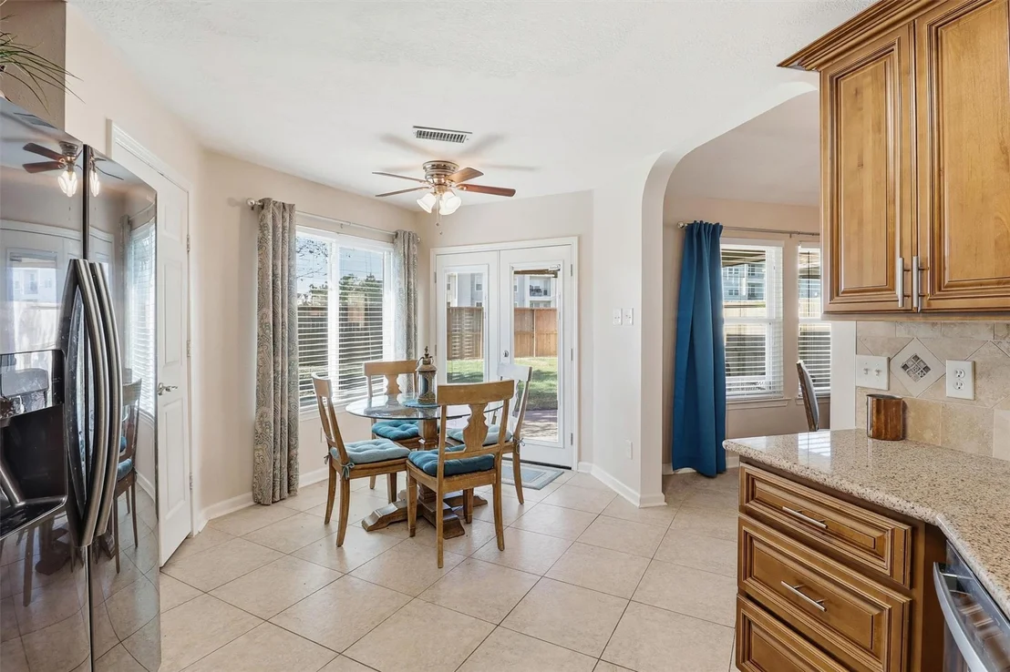 Photo of 6806 Oakleaf Trail Lane