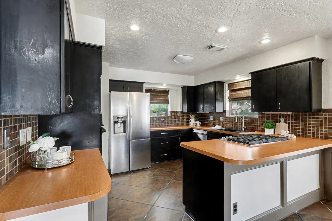 Photo of 803 Whitecap Drive