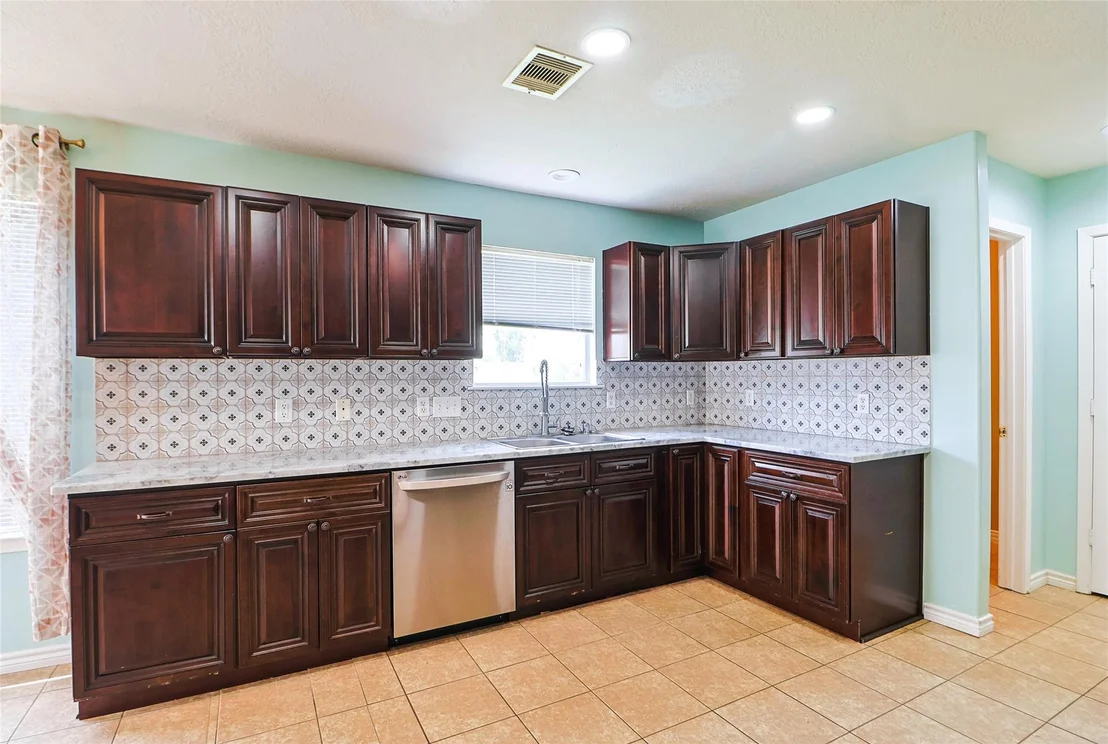 Photo of 19743 Adelaide Meadows Drive