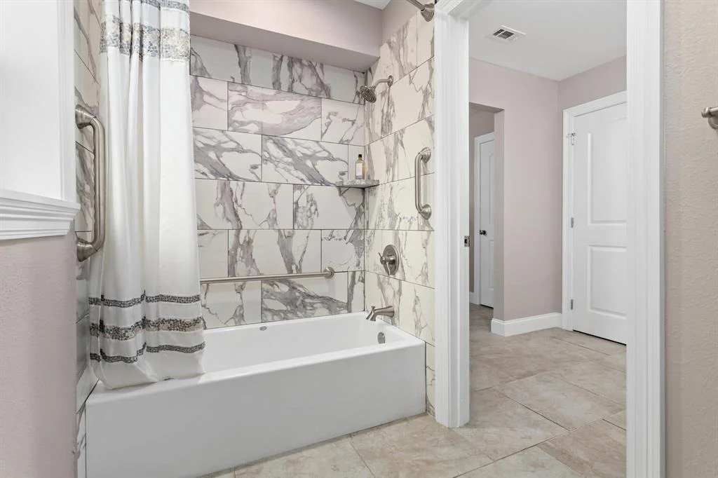 Photo of 7924 Golfhill Drive