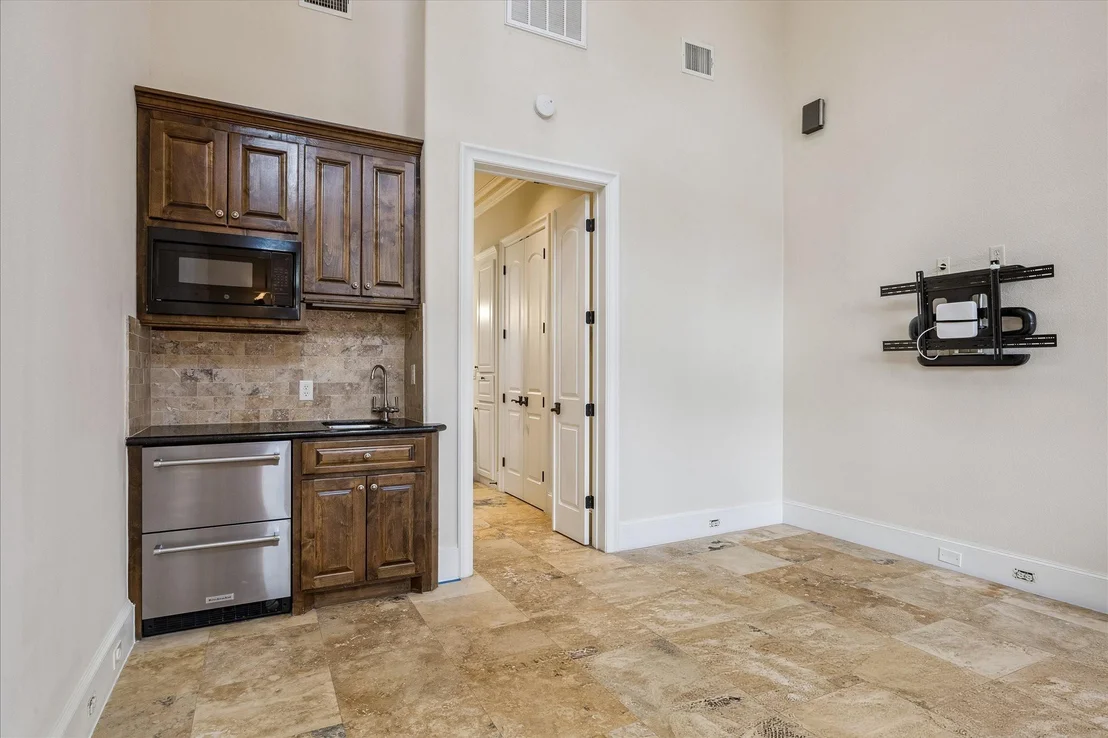 Photo of 503 Constellation Boulevard