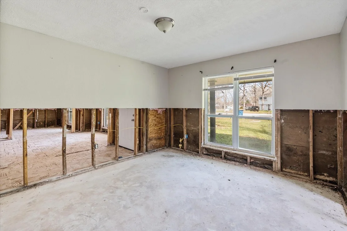 Photo of 906 Brook Forest Court