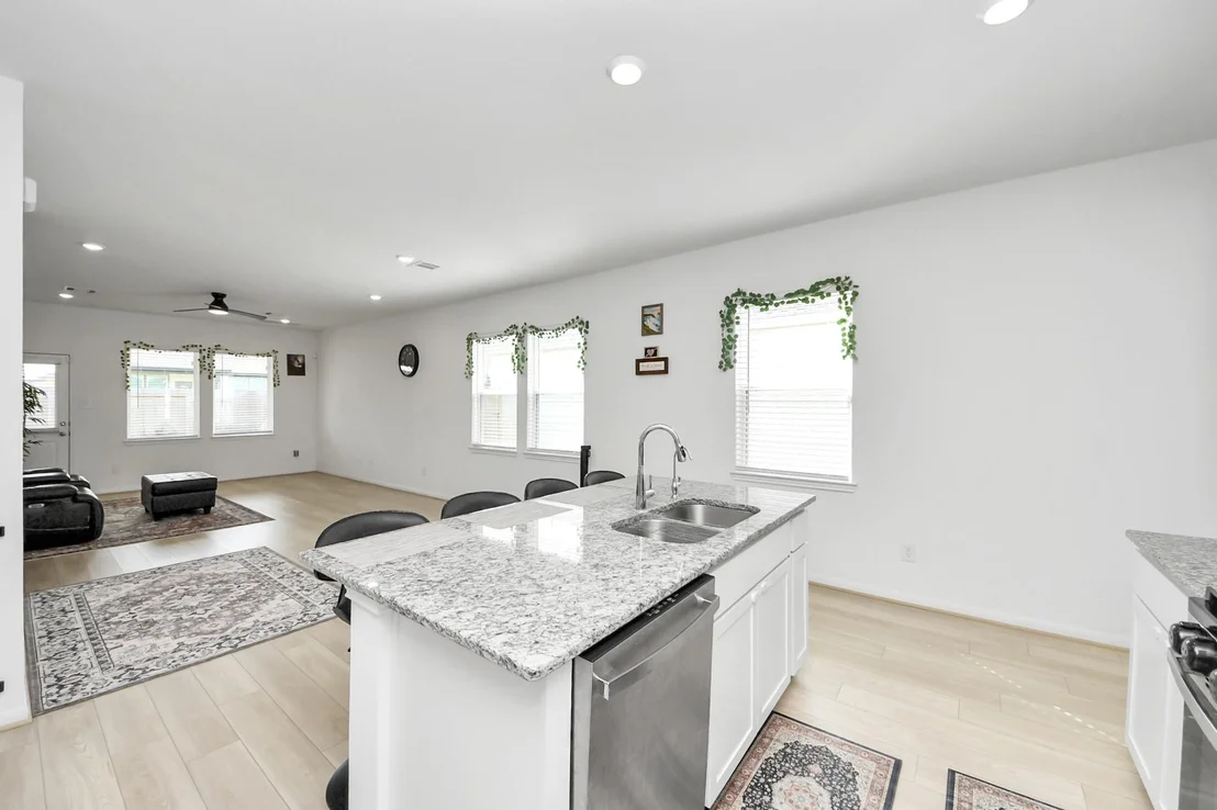 Photo of 21823 Yellow Pineapple Lane