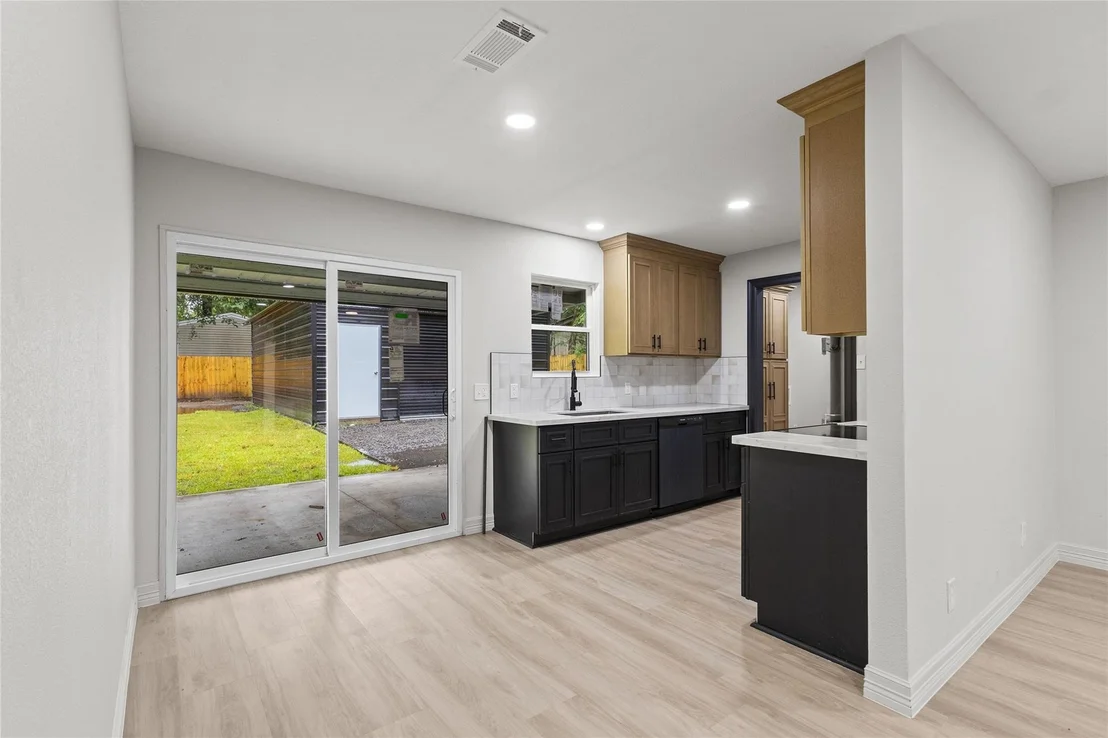 Photo of 170 Maple Street