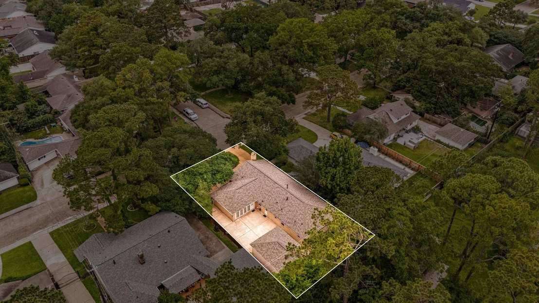 Photo of 1803 Briarpark Drive
