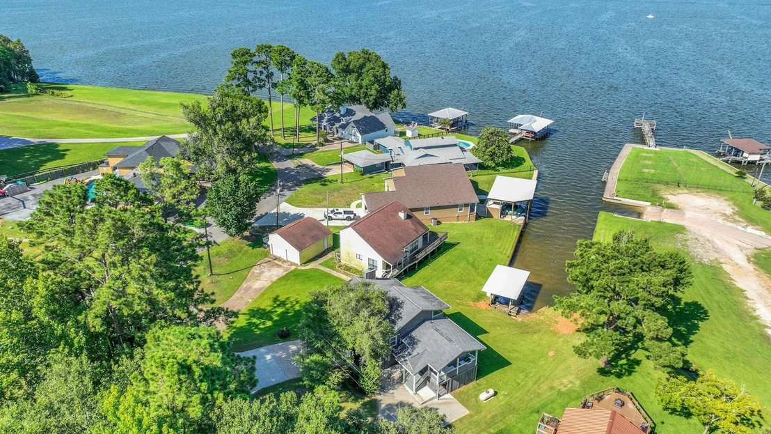 Photo of 20 Ridgeway Drive