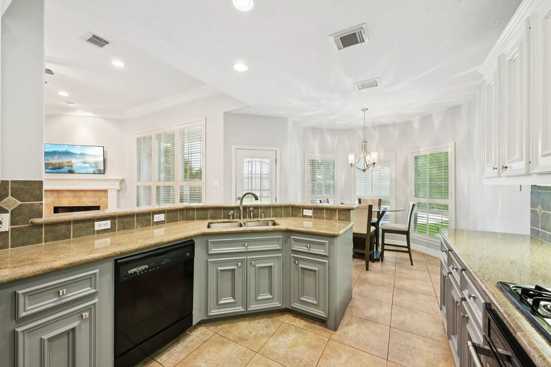 Photo of 7187 Edgewater Drive
