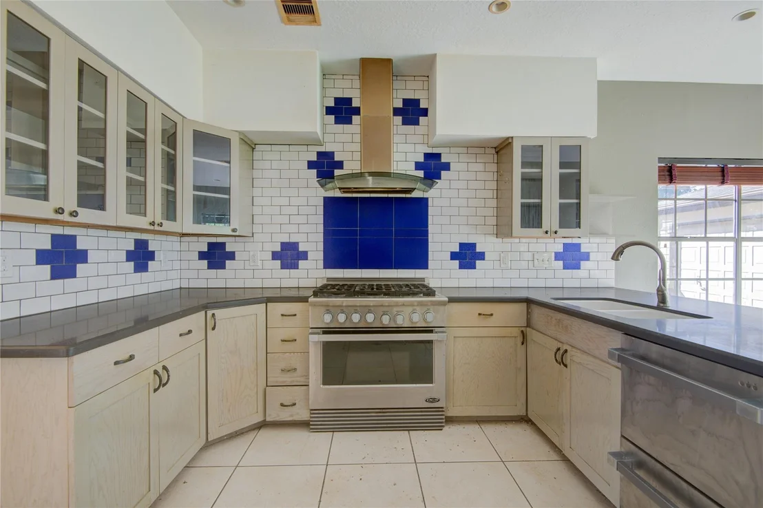 Photo of 919 Heathgate Drive