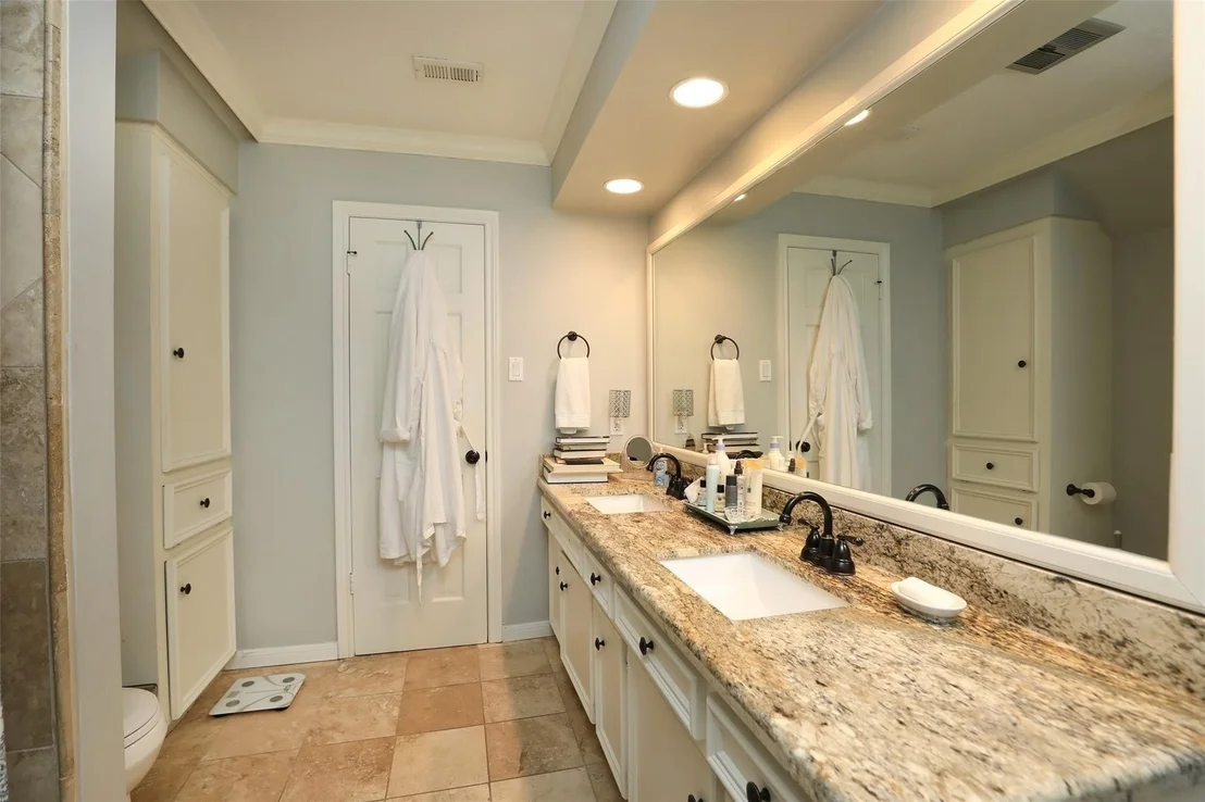 Photo of 6235 Rolling Water Drive