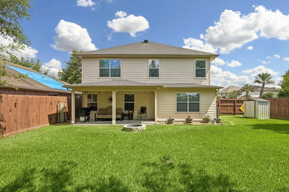 Photo of 1041 Riverwood Drive