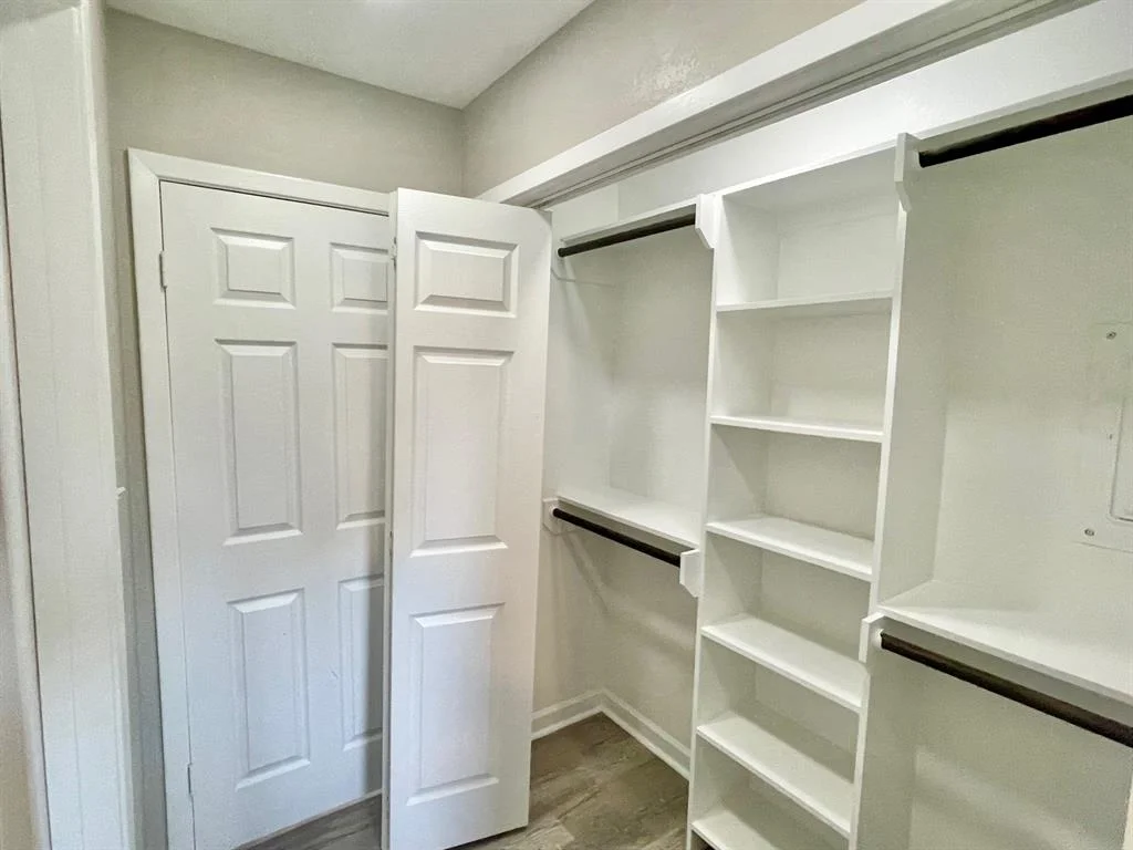 Photo of 187 Golfview Drive N