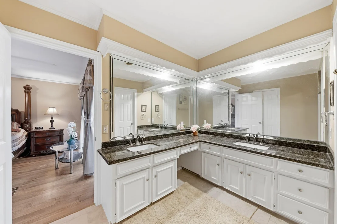 Photo of 942 Brunswick Circle