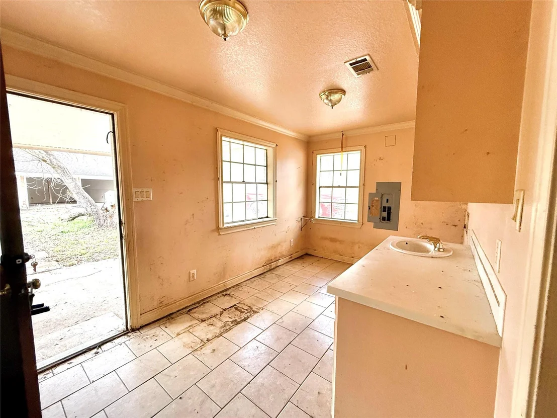 Photo of 15696 Westgate Road