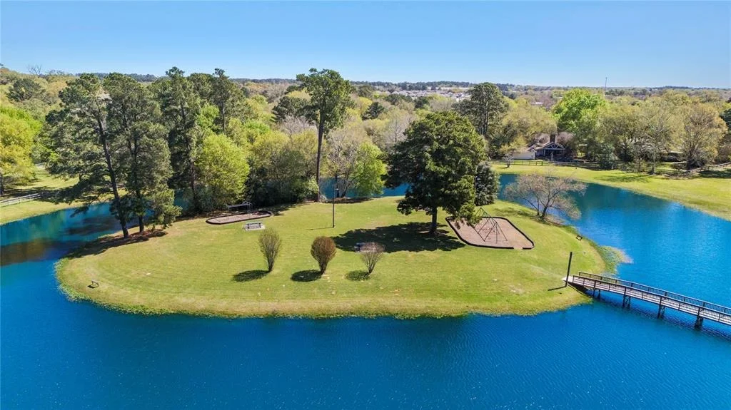 Photo of 23202 Rosewood Trail