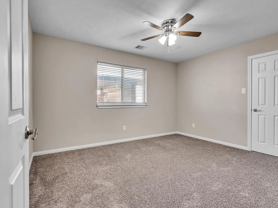 Photo of 6827 Davy Crockett Drive
