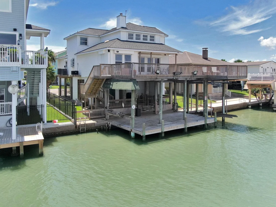 Photo of 1334 Outrigger