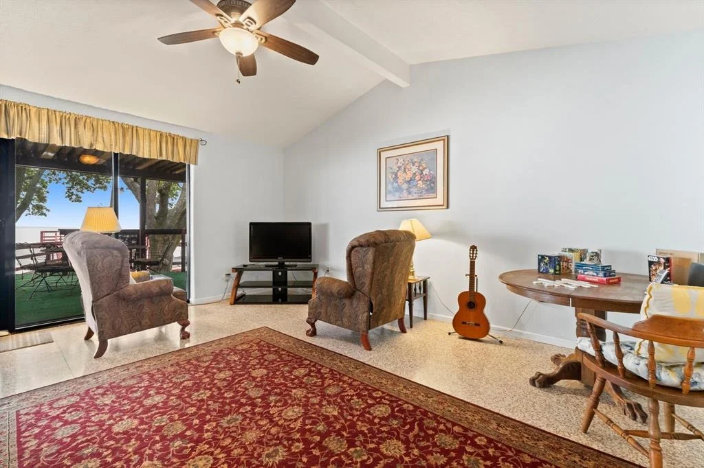 Photo of 160 Lakeway Drive