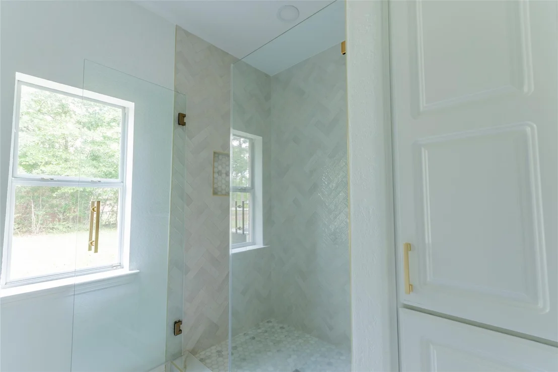 Photo of 1608 Southern Oaks Drive