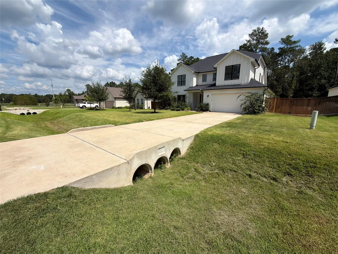 Photo of 21211 Hidden Bend Loop