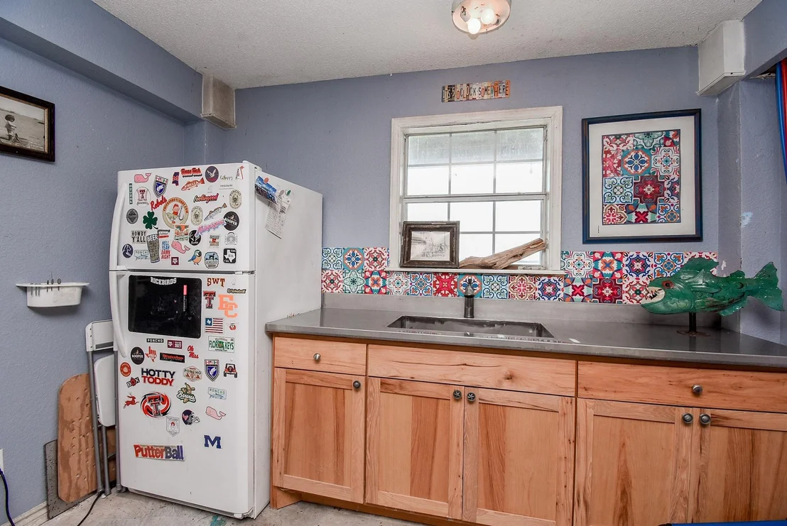 Photo of 1504 W Bayshore Drive