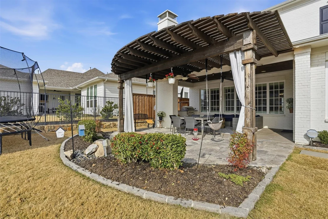 Photo of 1837 Quiet Oak Place
