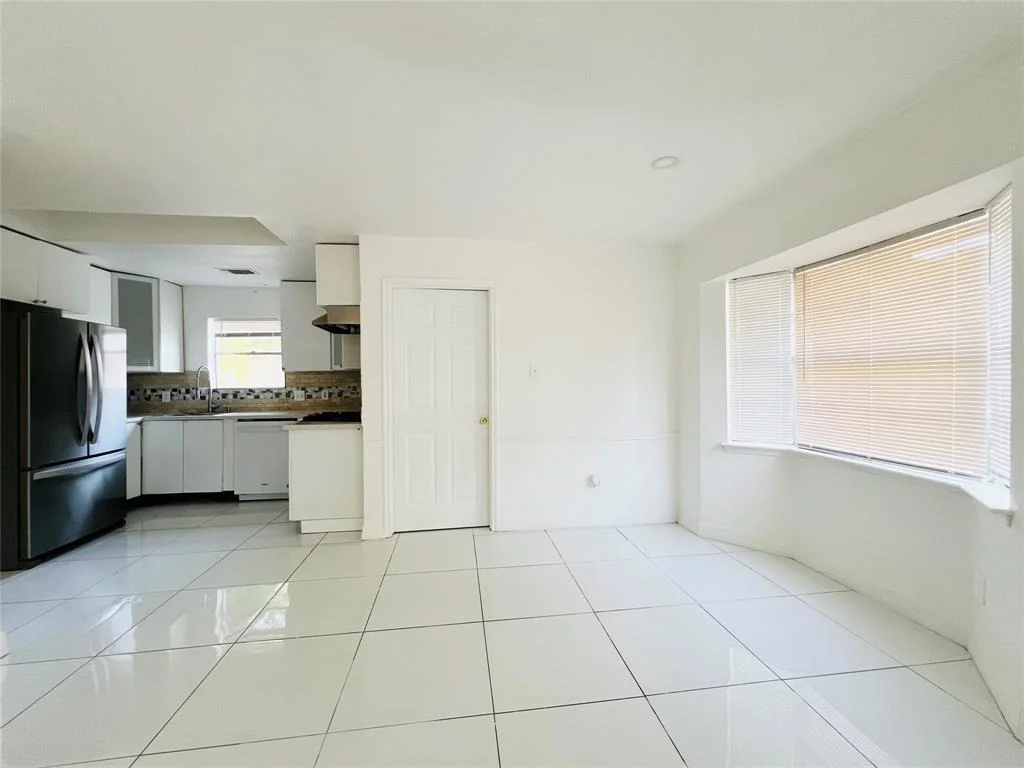 Photo of 6523 Escondido Drive