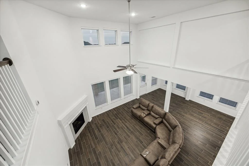Photo of 4033 Edgewater Terrace Lane