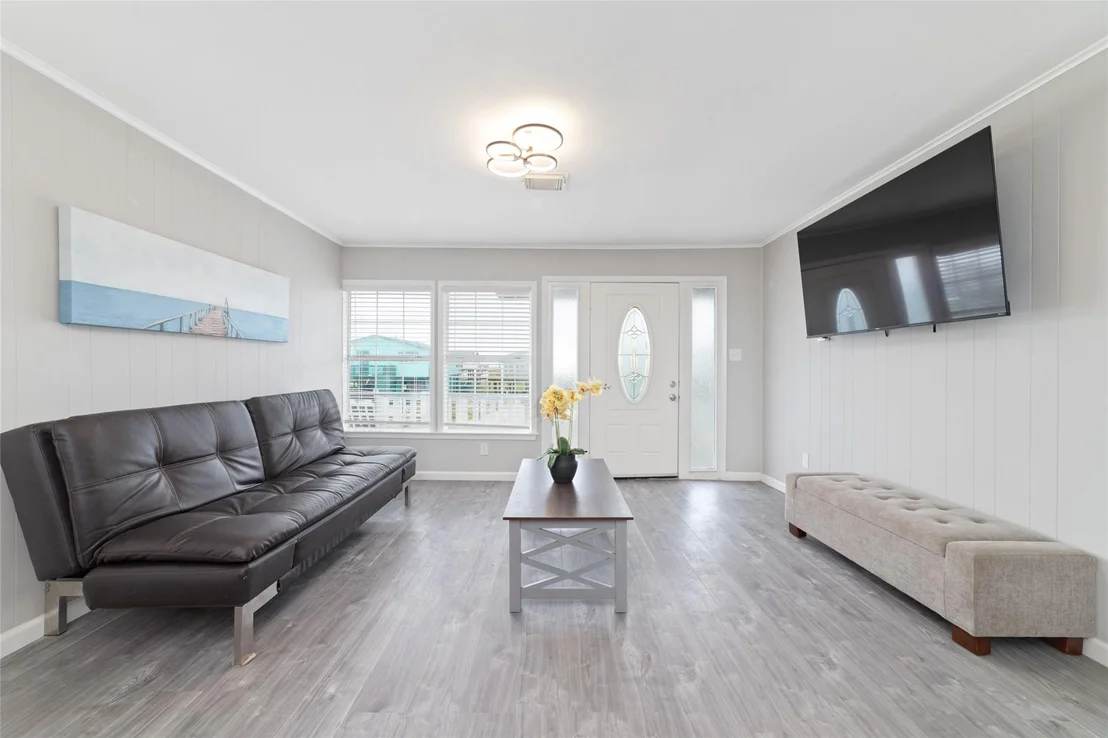 Photo of 610 Seashell Drive