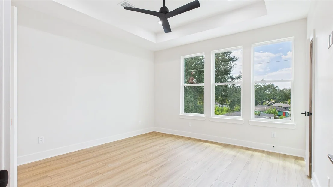 Photo of 4504 Robertson