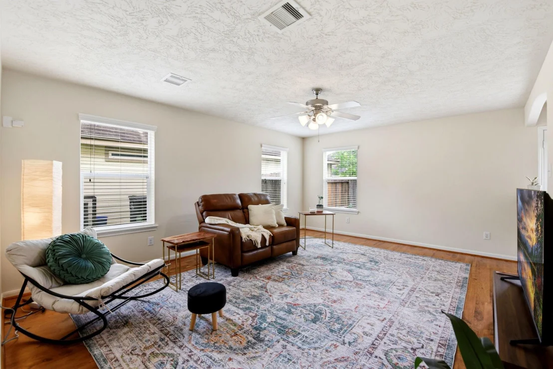 Photo of 12563 Chiswick Road