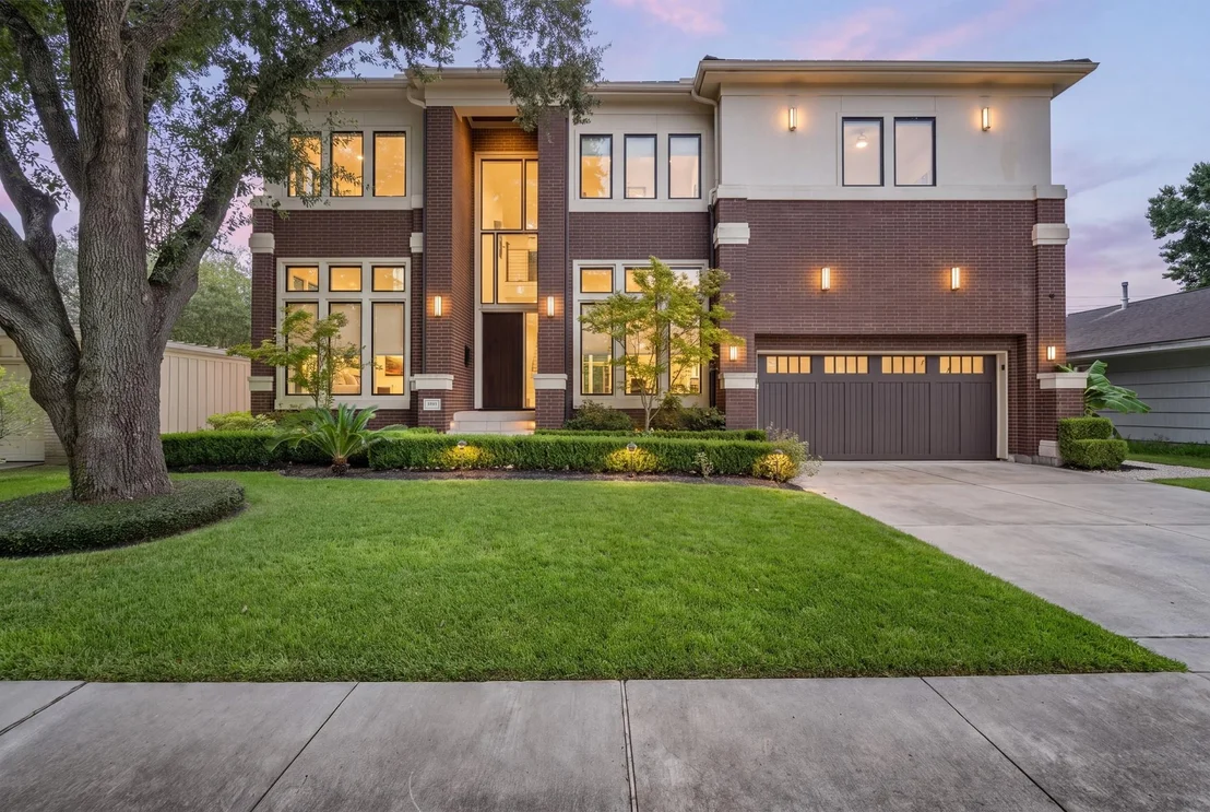 Photo of 5427 Maple Street