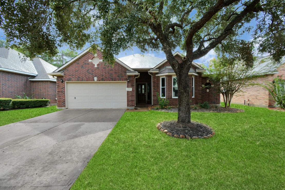 Photo of 23939 River Place Drive